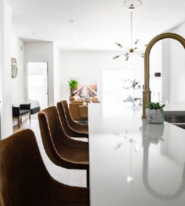 Une maison moderne avec les normes RE 2020