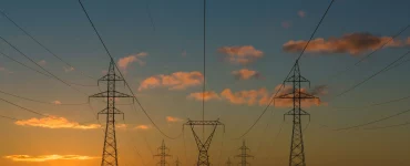 Des poteaux électriques