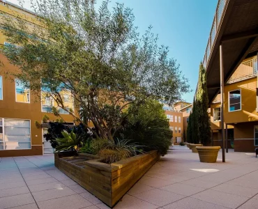 Un cour entre des copropriétés