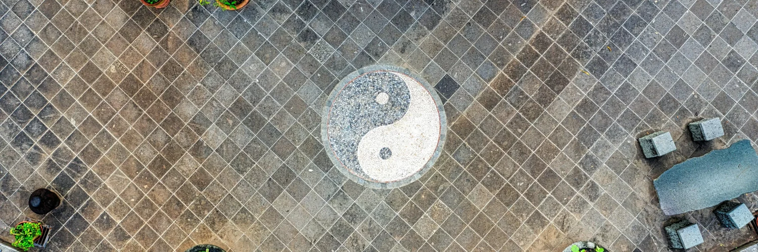 Ying Yang sur le sol
