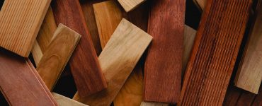 Du parquet en bois arraché : dommage matériel location