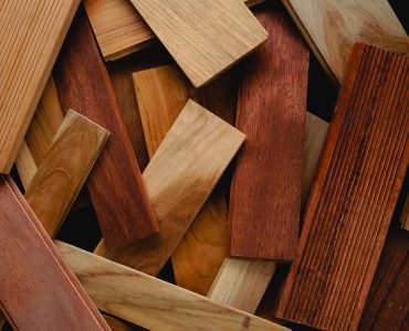 Du parquet en bois arraché : dommage matériel location