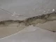 Une fissure dans un mur : comment supprimer un pont thermique