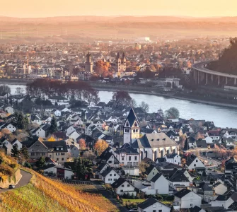 Une ville européenne en été